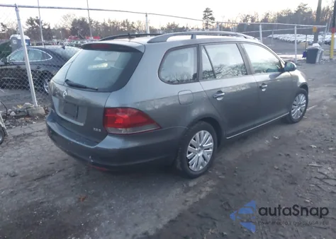 2010 Volkswagen Jetta S from USA, damaged, VIN 3VWKZ7AJ1AM653320